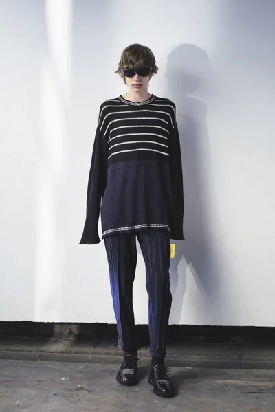 Look 7